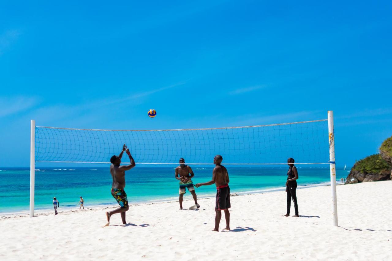 Diamonds Leisure Beach & Golf Resort Diani Beach Εξωτερικό φωτογραφία Beach volleyball in Bermuda