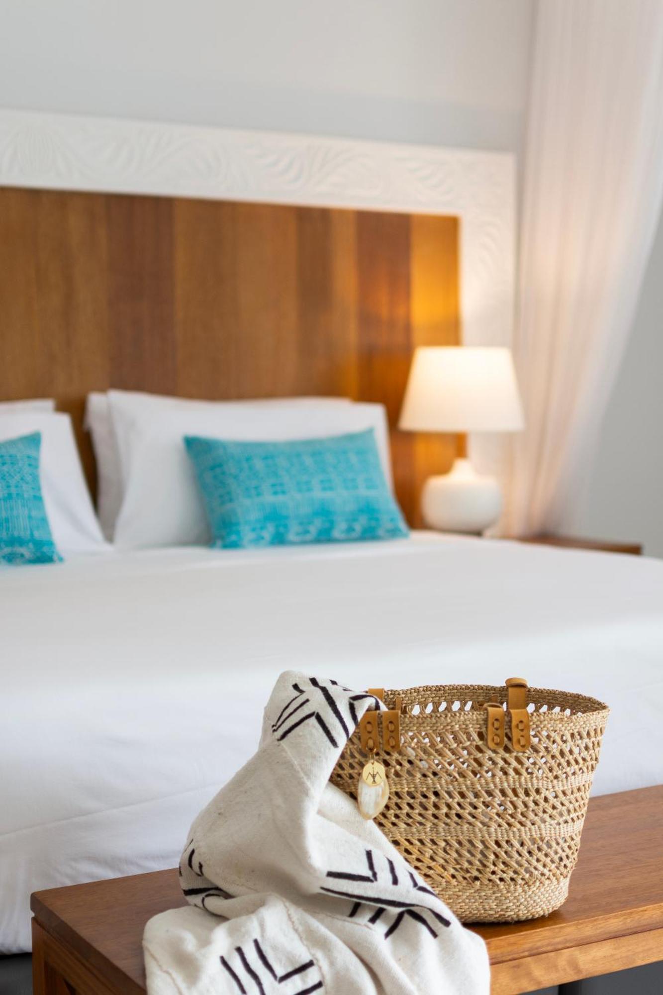 Diamonds Leisure Beach & Golf Resort Diani Beach Εξωτερικό φωτογραφία A bedroom at the hotel