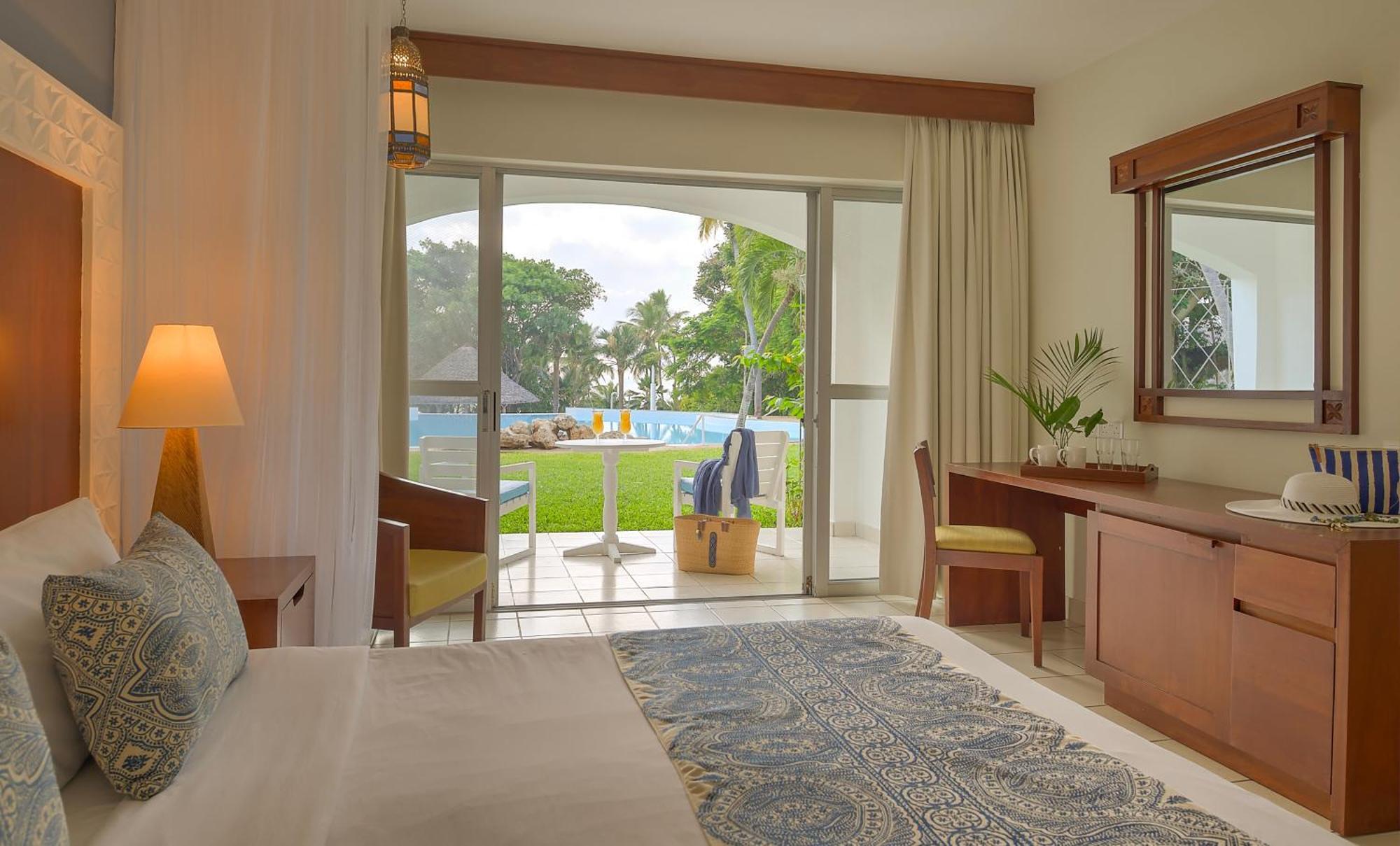 Diamonds Leisure Beach & Golf Resort Diani Beach Εξωτερικό φωτογραφία A room at the resort