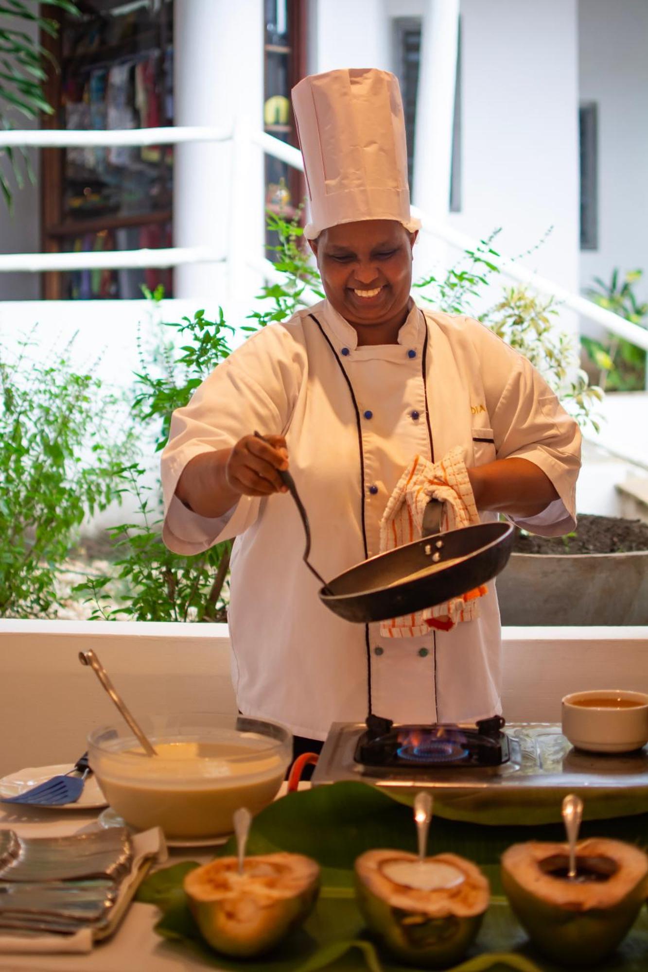 Diamonds Leisure Beach & Golf Resort Diani Beach Εξωτερικό φωτογραφία A chef cooking
